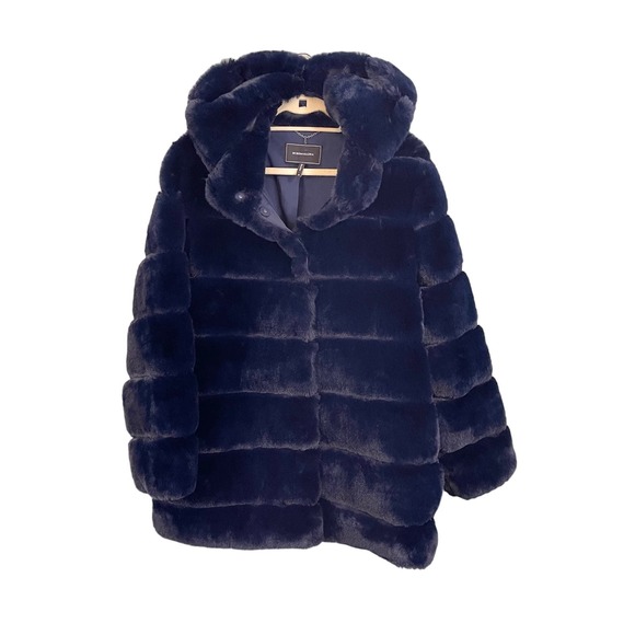 BCBGMAXAZRIA Women's Felicia Quilted Button Faux Fur Hooded Coat Blue Medium